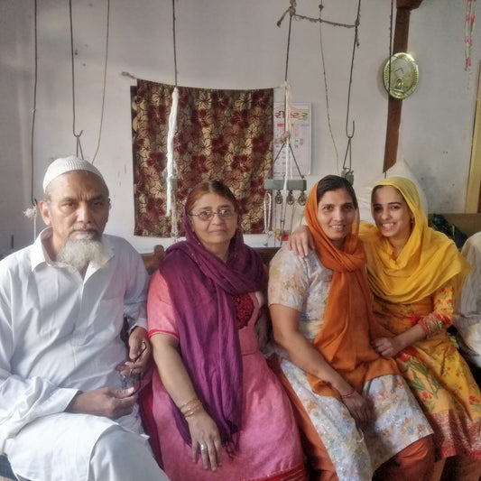 Discover the Art of Rafiq Ni Sujani Quilts: Handwoven Tradition from Gujarat