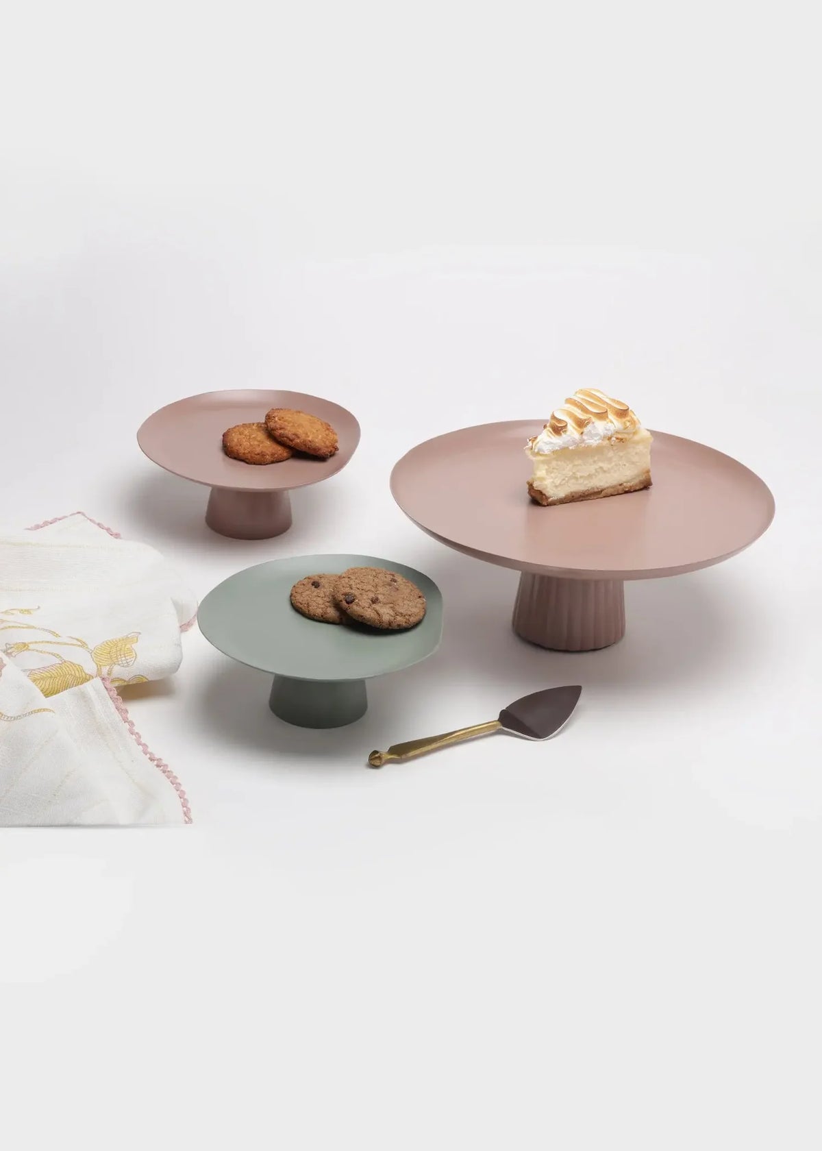 Avisa Dusty Pink Cake Stand | Handcrafted Metal Dessert Pedestal