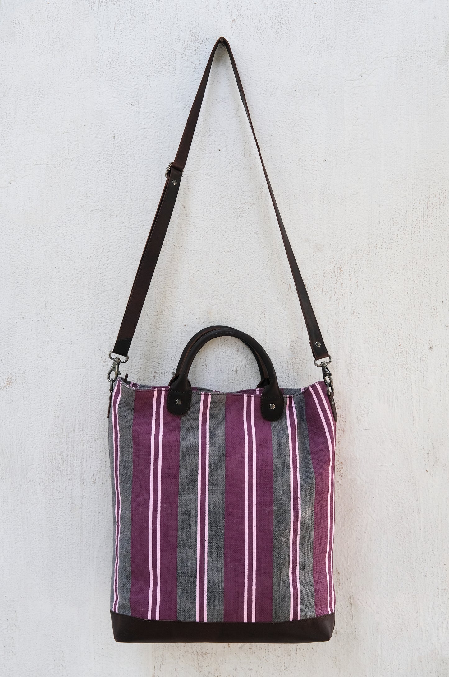The Striped Forager Bag – Håndvevd strandveske og markedsnett i naturfiber