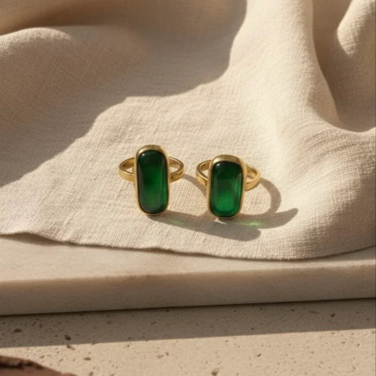Nyoka Ring