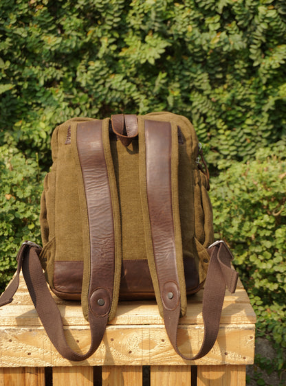 38cm handmade jute backpack with sturdy leather base for laptops